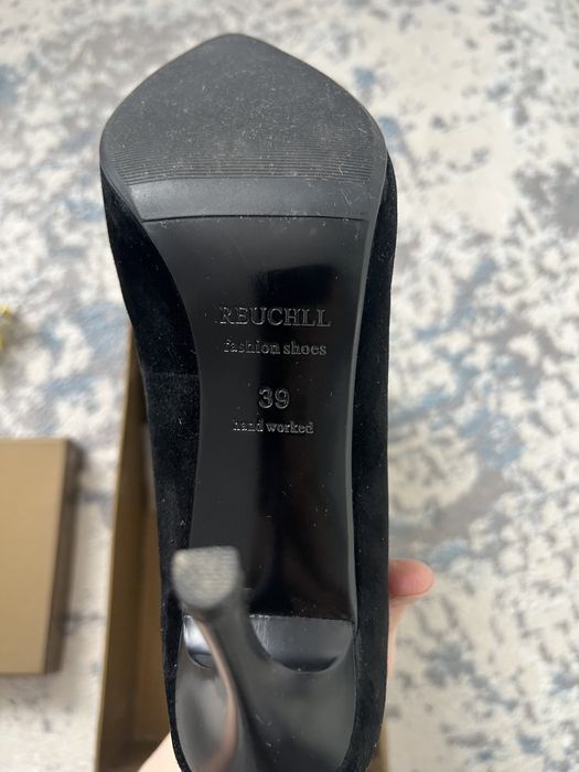 Туфли на шпильке