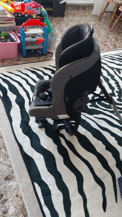 Axkid minikid 2 în stare excelenta