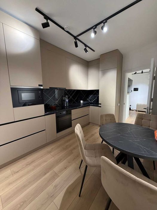 Дава се под наем Двустаен апартамент в София, Витоша - 64 кв.м за 500 € - Снимка #3