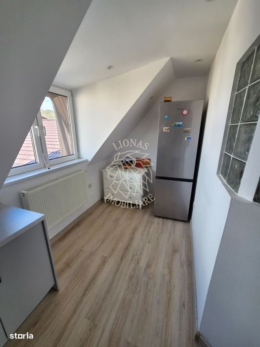 Apartament 3 camere 65 mp+pod 35 mp- Zona Sensul Vechi