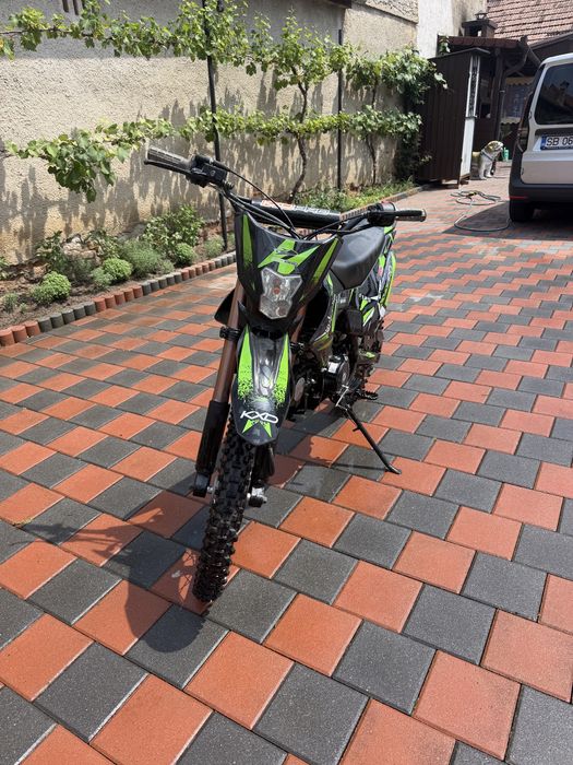 Motocicleta KXD 125cc
