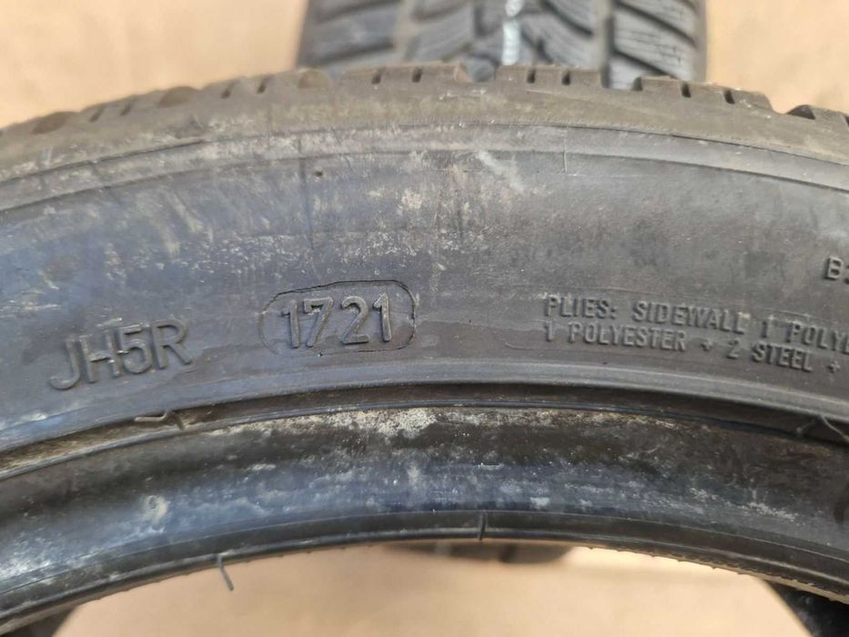 2 Dunlop R17 225/45
Зимни гуми 
DOT1721