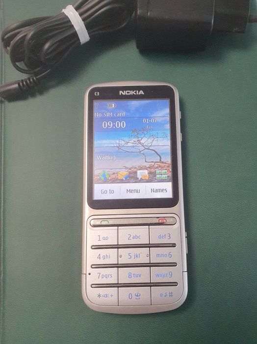 Vând Nokia C3 impecabil.Pret 220 ron