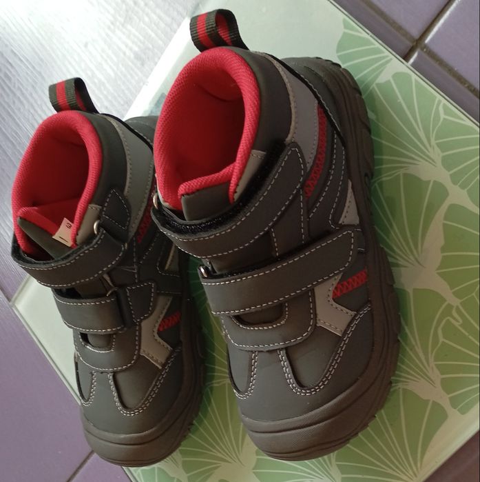 Обувки за момче 31 номер