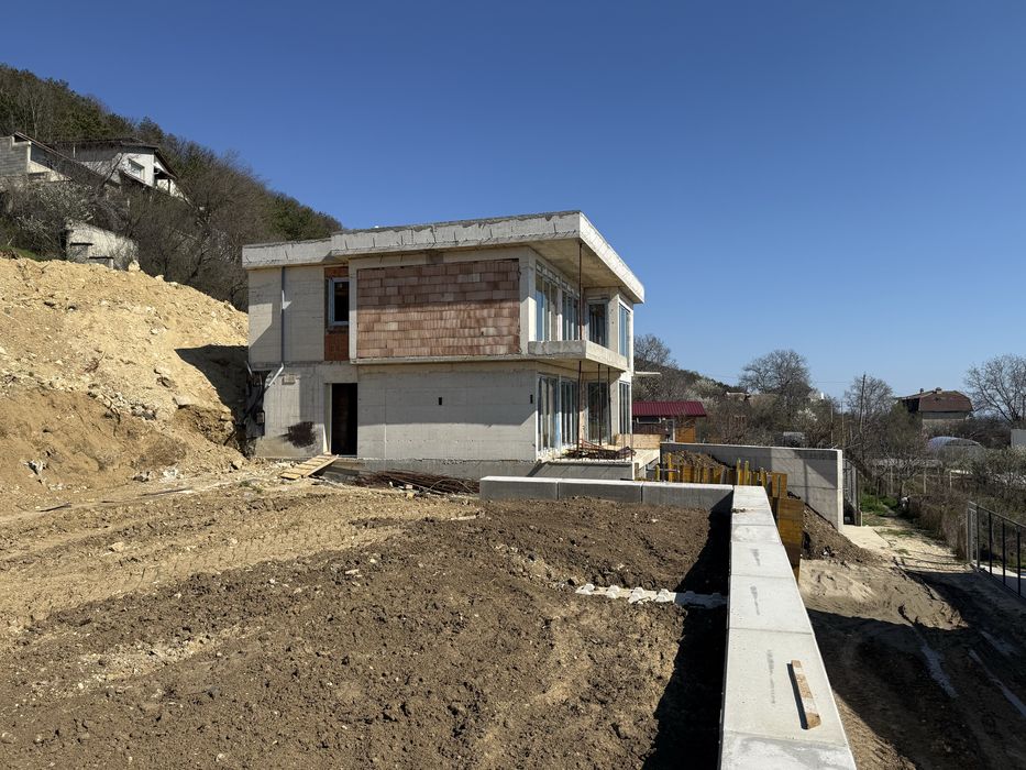 Къща гр. Варна, м-т Сотира