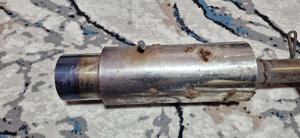 Продаю глушитель hks