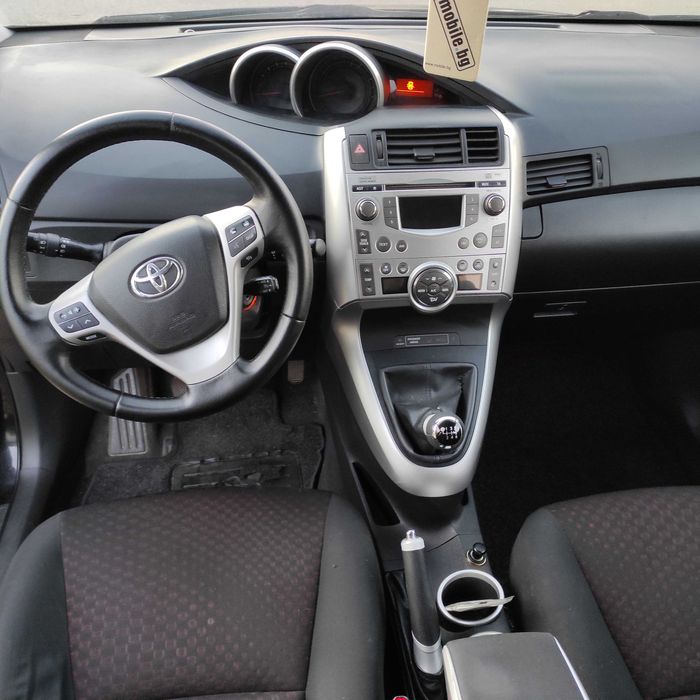 Тойота Версо D4D