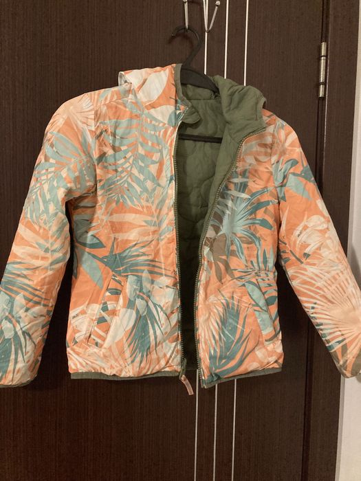 Яке пролетно с две лица