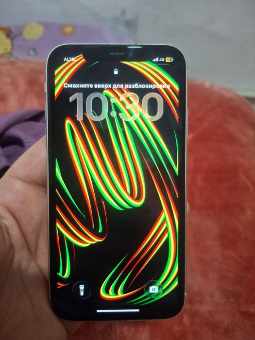 Продам Айфон 11