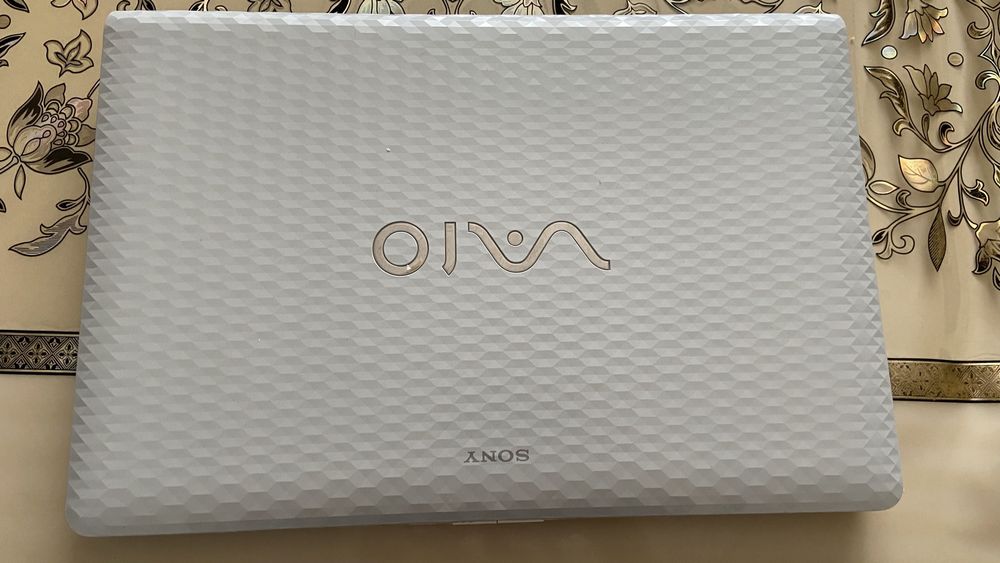 Продам ноутбук для запчасти.