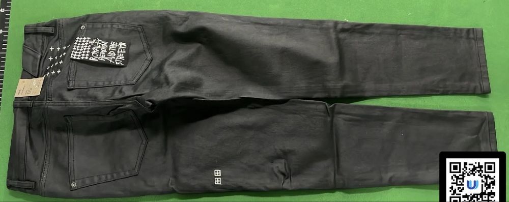 Blugi ksubi cu aspect de piele