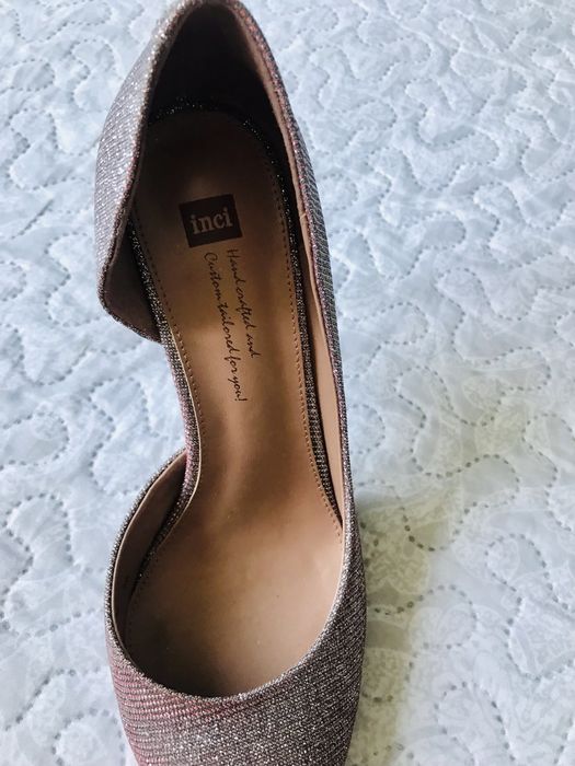 Pantofi din piele  noi