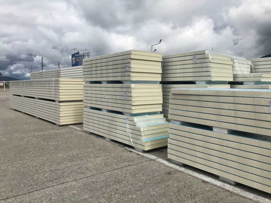 panouri sandwich hale