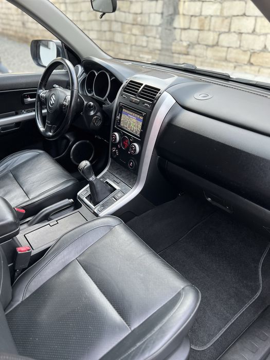 Suzuki Grand Vitara 4x4  FULL 2013 Euro5  Xenon  Navigatie  Trapa  Piele  Keyless