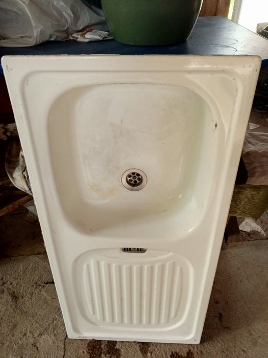 Продам эмалированную мойку