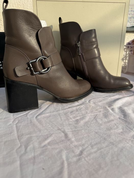 Сапожки женские и туфли