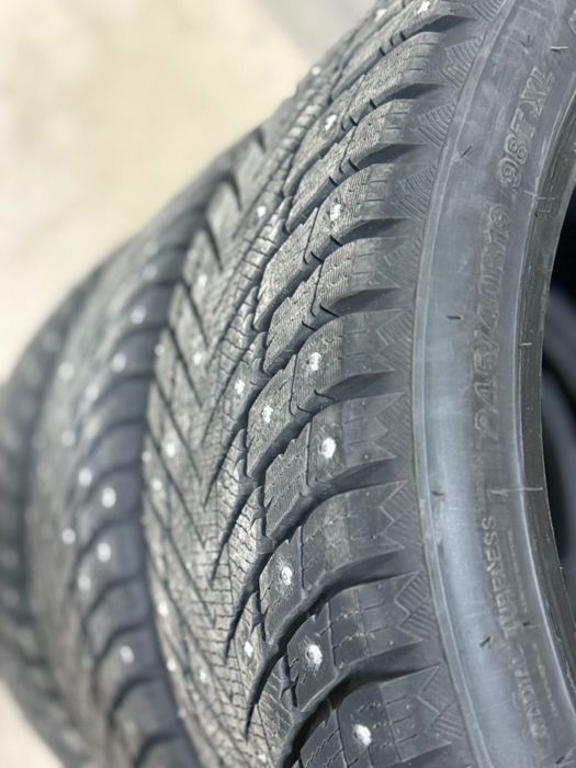 Шина Grenlander ICEDEFENSOR STUD || 245/40 R19 98 T