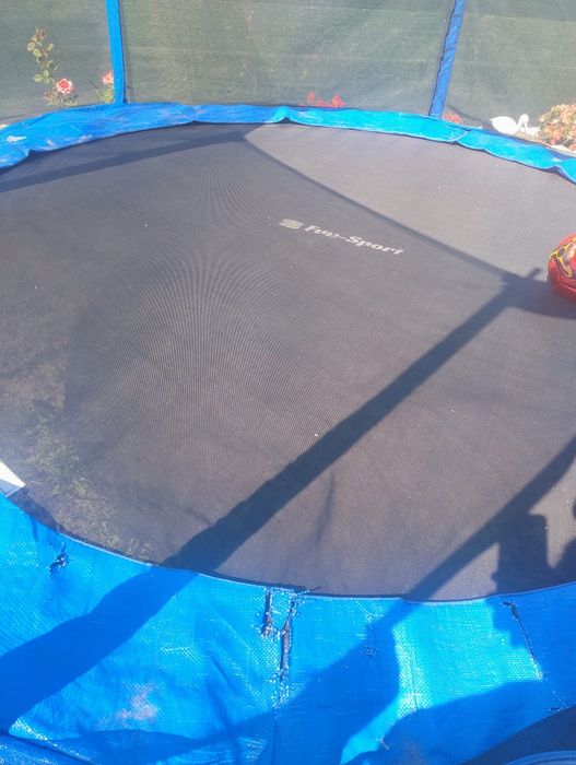 Vand trambulina ptr copii și adulți.