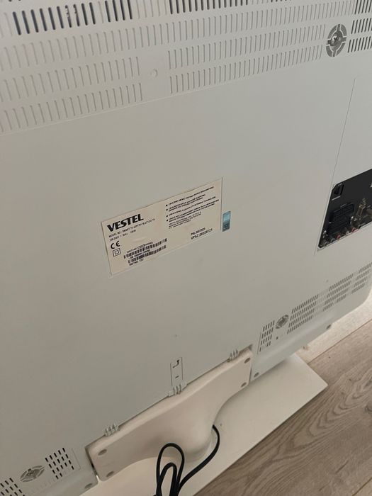 Smart Tv Vestel 106cm