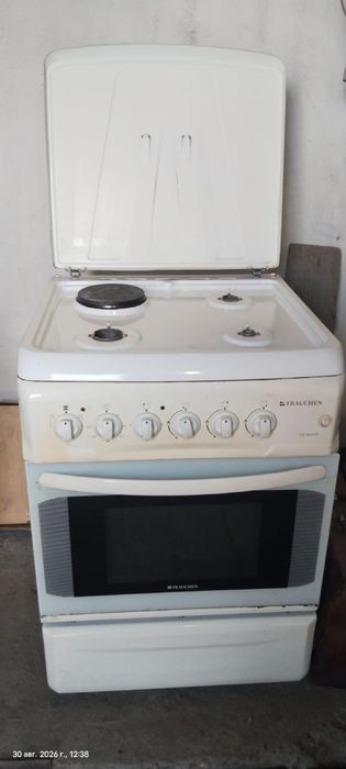 Продам газовую плиту
