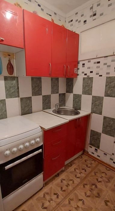 2  комнатная квартира на деева 13