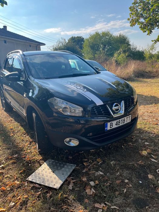 Продавам Nissan Qashqai 2.0 DCI