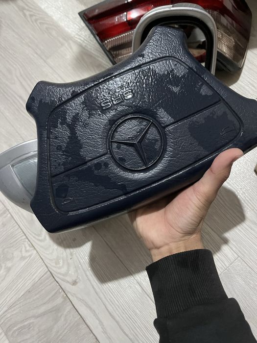 Mercedes запчас продается срочно 210 /124