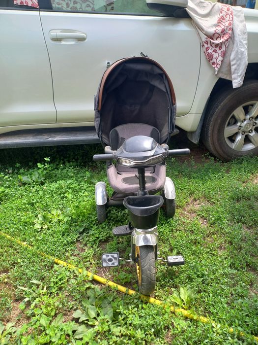 Продаеться детская коляска