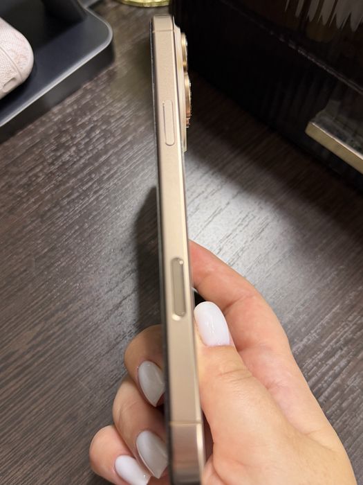 Продам Iphone 16 Pro Max 256 gb.