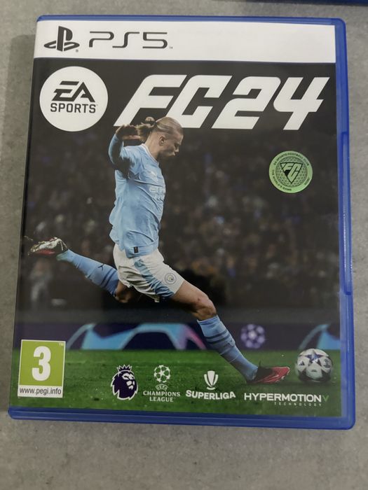 Vând jocuri PS5 ( FC24 , FC25 si WWE 2k24)