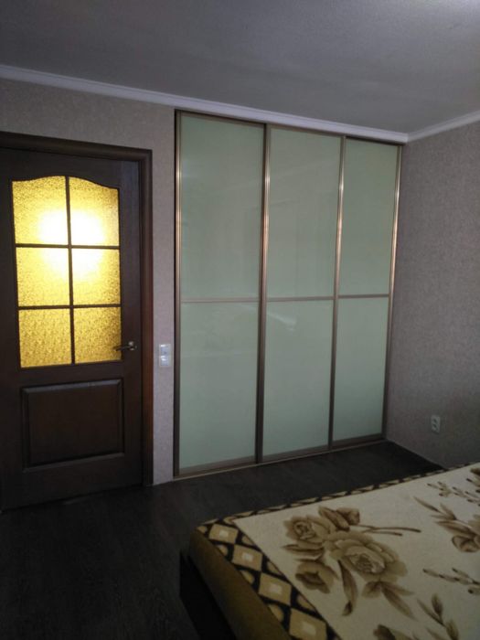 Продам 2 комн.изолир.на две стороны