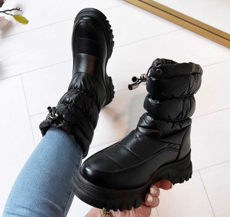 Cizme negre impermeabile