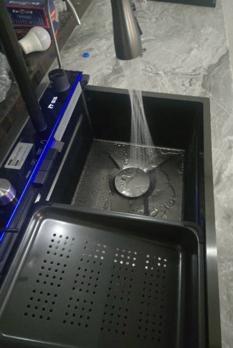 Раковина со смесителем б/у