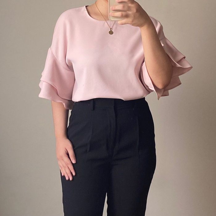 Zara топ с ефектни ръкави