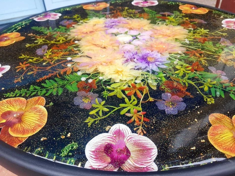 Градинска маса от епоксидна смола