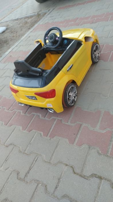 Vând mașinuța copii
