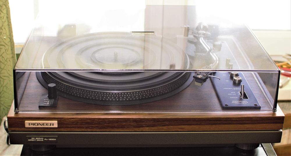 Проигрыватель виниловых дисков Pioneer PL-1200A