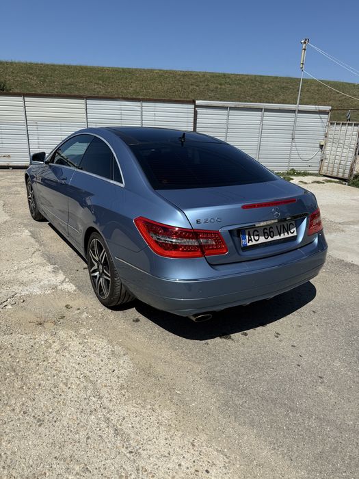 MERCEDES-BENZ E-Class 2011 — imagine 5