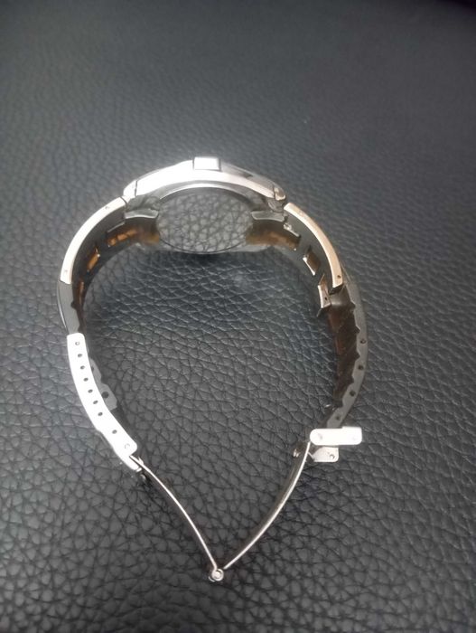 Стилен дамски кварцов  часовник на марката CEITEZIN