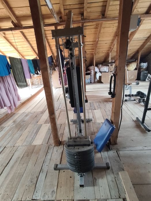 Vând echipamente de fitness