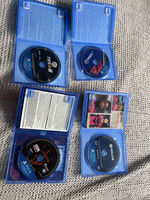 Диски ПС4 Фифа 18,19,23 и Дум