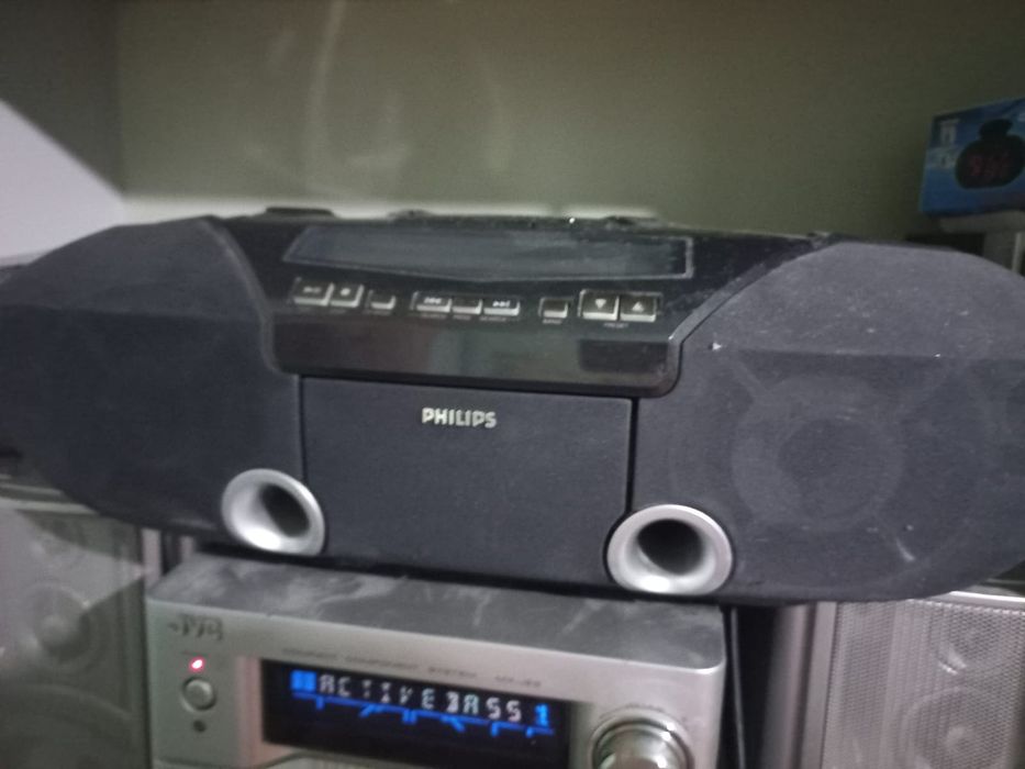 Продам бумбокс Филипс