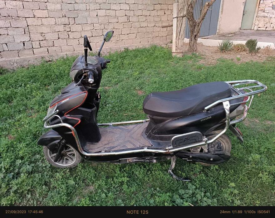 Elektro skuter srochna sotiladi naxadu akumlyatorlari yangi