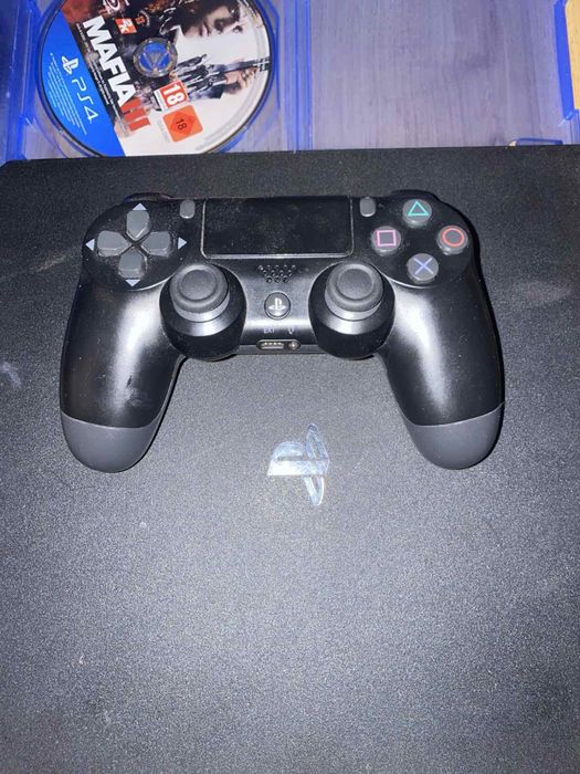 Playstation 4 с джойстик и игри
