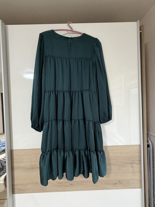 Дамска рокля с ръкав