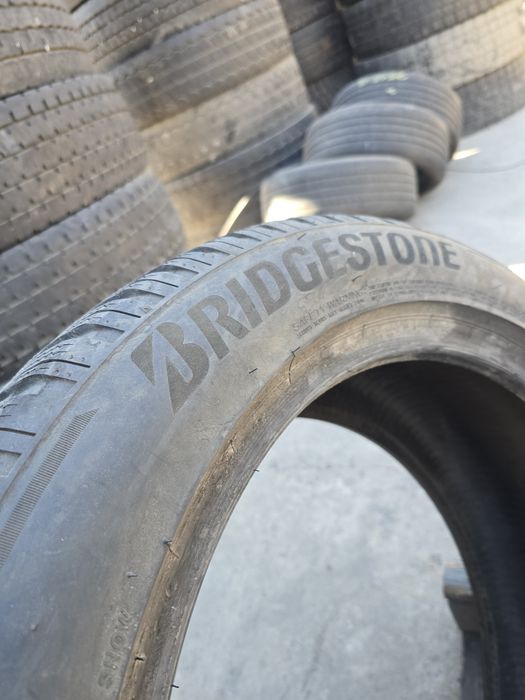 Anvelope de iarna 255-50r19 Bridgestone