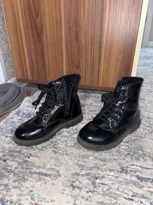 Продам обуви для девочек