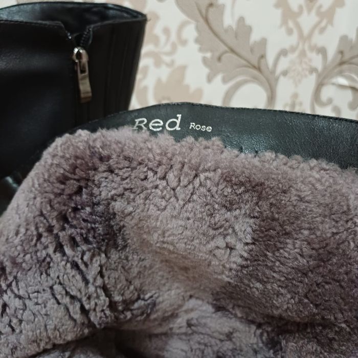 Продам зимние сапоги