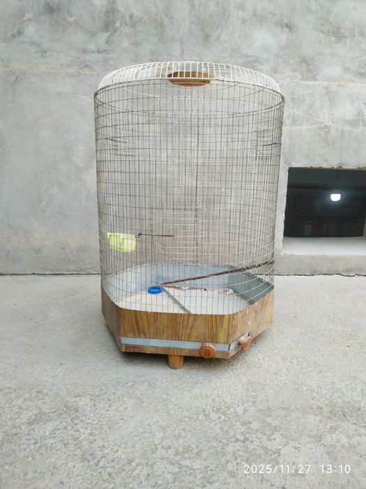 Qush qafasi katta qushlar uchun