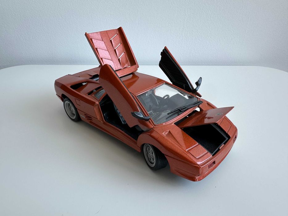 Macheta auto Welly Lamborghini Diablo 1/24